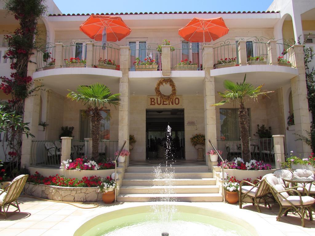 Aparthotel Bueno 3*